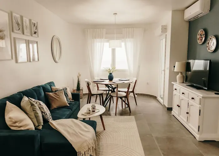 Latosa Sunset View *